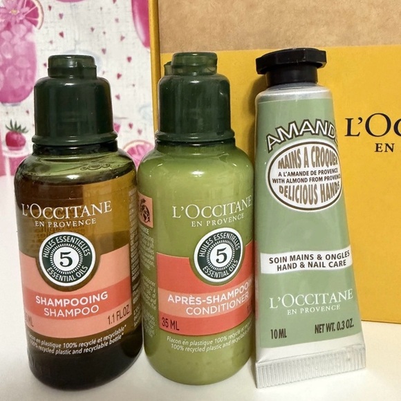 L'OCCITANE Travel Essentials Set (5) - Picture 3 of 4